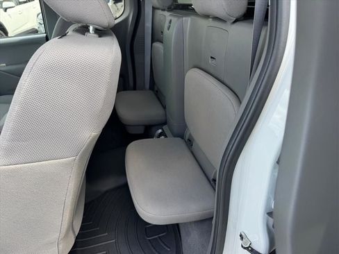 Used 2019 Nissan Frontier S RWD image 13