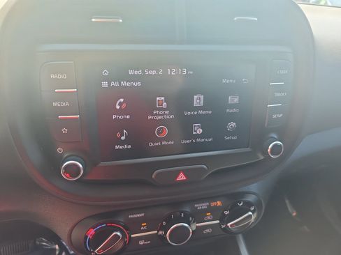 Used 2022 Kia Soul LX FWD image 21