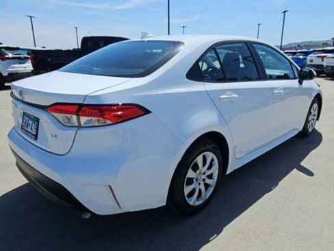 Used 2025 Toyota Corolla LE image 8
