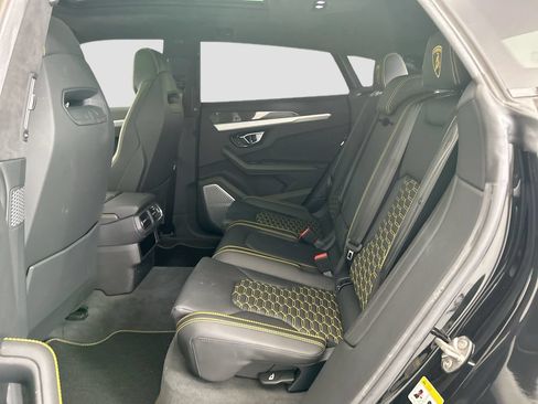 Used 2021 Lamborghini Urus AWD/4WD image 20