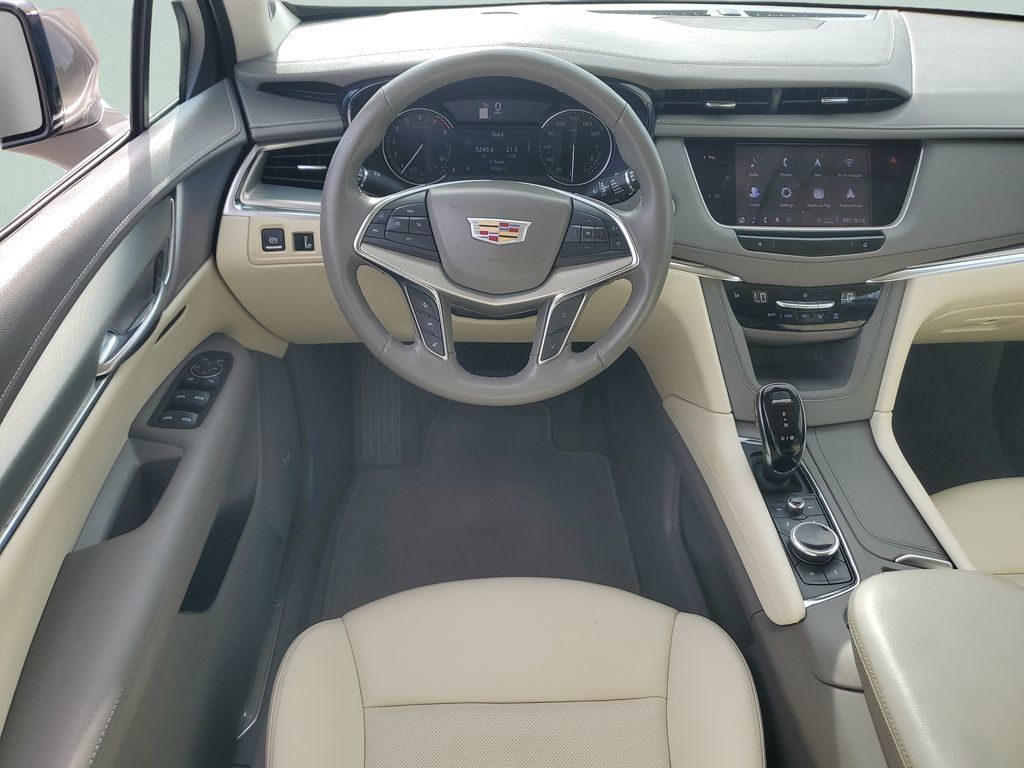 Used 2023 Cadillac XT5 Premium Luxury FWD image 12