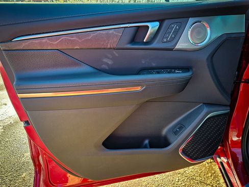 New 2026 Buick Enclave Avenir w/ Super Cruise Package image 9