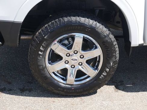 Used 2025 Ford Ranger XLT w/ Equipment Group 301A High AWD/4WD image 12