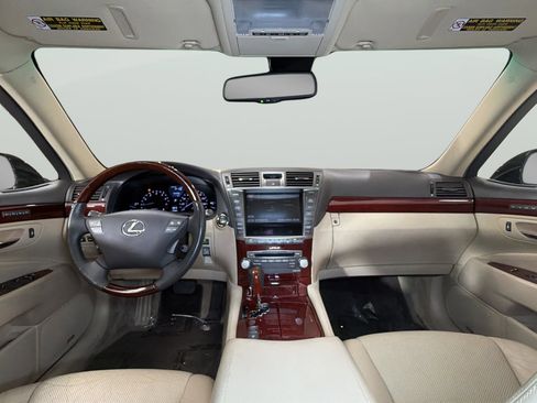 Used 2011 Lexus LS 460 w/ Comfort Pkg RWD image 31