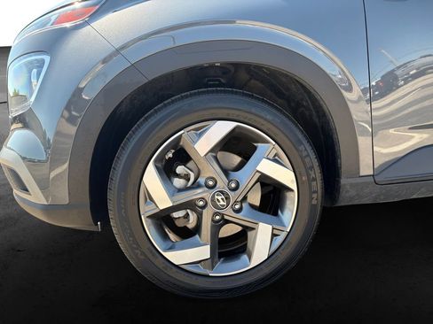 Used 2025 Hyundai Kona SEL FWD image 24