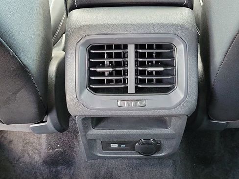 Used 2024 Volkswagen Tiguan SEL R-Line image 14