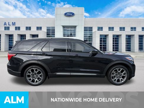 Used 2025 Ford Explorer Platinum w/ Ultimate Package image 4