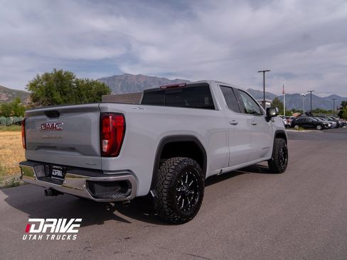Used 2024 GMC Sierra 1500 SLE image 13