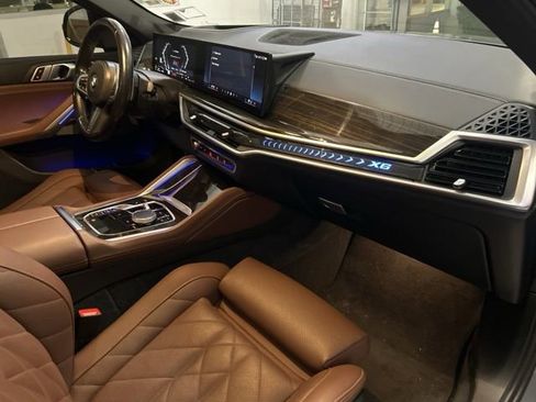 Used 2024 BMW X6 xDrive40i w/ Premium Package image 14