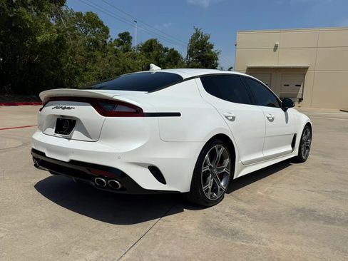 Used 2018 Kia Stinger GT2 RWD image 5