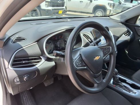 Used 2024 Chevrolet Malibu LT FWD image 10