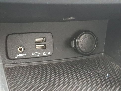 Used 2022 Subaru Crosstrek 2.5i Sport w/ Moonroof Package image 26