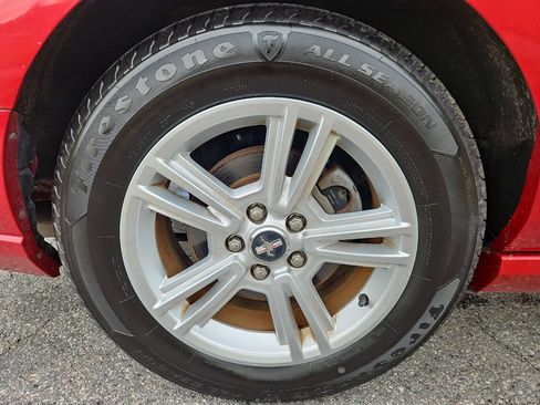 Used 2013 Ford Mustang Coupe image 23