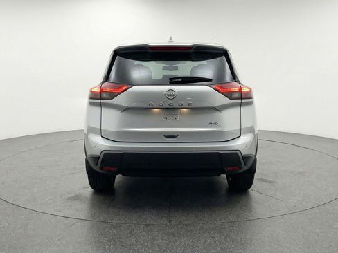 Used 2025 Nissan Rogue SV image 7