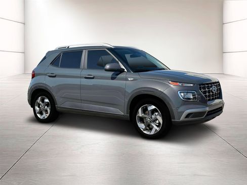 New 2025 Hyundai Venue SEL image 10
