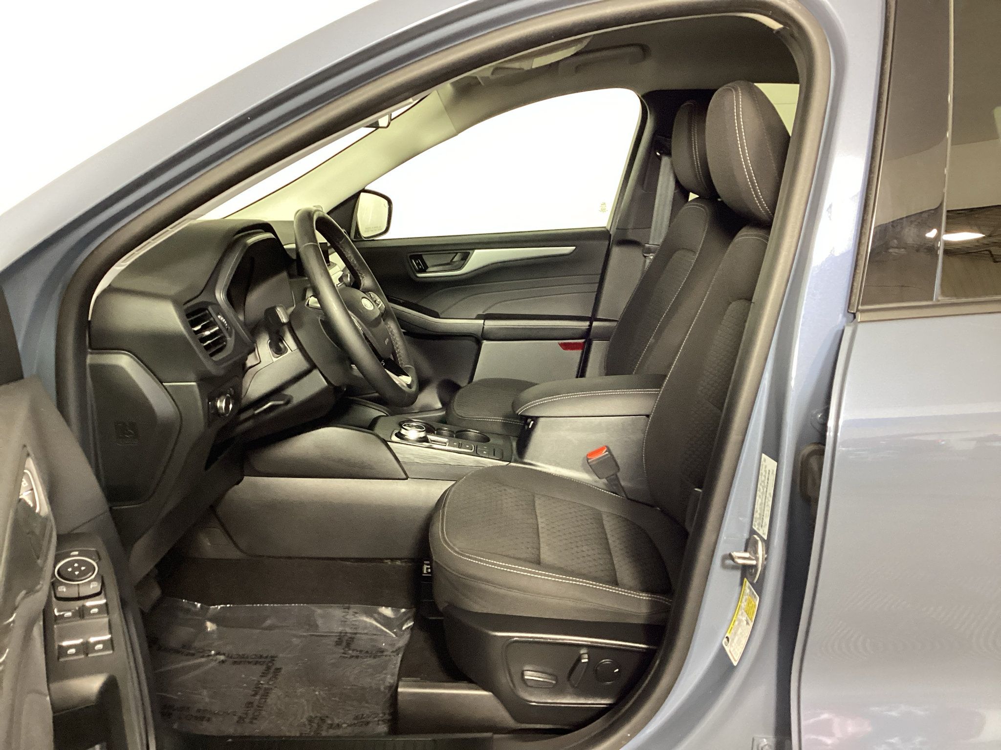 Certified 2023 Ford Escape Active AWD/4WD image 16