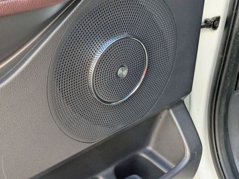 Used 2024 Ford Expedition Limited image 17