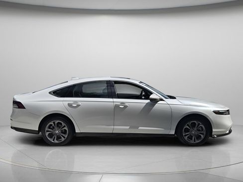 Used 2023 Honda Accord EX-L image 3