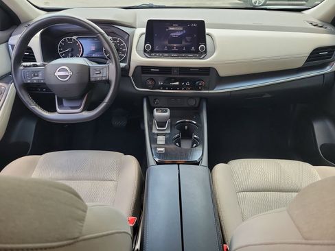 Used 2025 Nissan Rogue SV FWD image 12