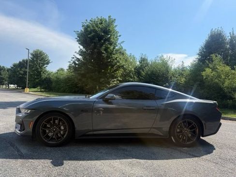 Used 2024 Ford Mustang GT Premium RWD image 8