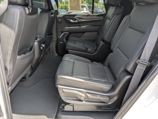 Used 2024 GMC Yukon Denali w/ Advanced Technology Package AWD/4WD image 17