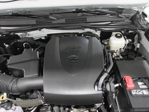 Used 2023 Toyota Tacoma TRD Off-Road image 24