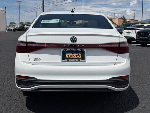 Used 2025 Volkswagen Jetta Sport FWD image 8