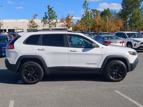 Used 2021 Jeep Cherokee Trailhawk w/ Premium Leather Package image 3