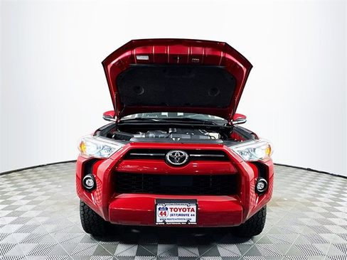 Certified 2021 Toyota 4Runner SR5 Premium image 12