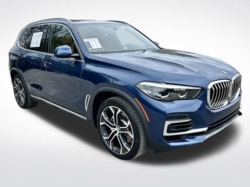 Used 2022 BMW X5 xDrive40i w/ Premium Package image 3