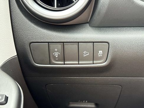 Used 2023 Hyundai Kona SEL AWD/4WD image 14