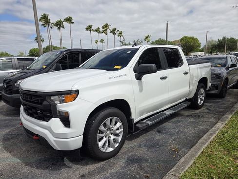 Used 2024 Chevrolet Silverado 1500 Custom image 4