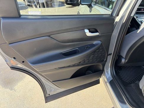 Used 2021 Hyundai Santa Fe SE image 17