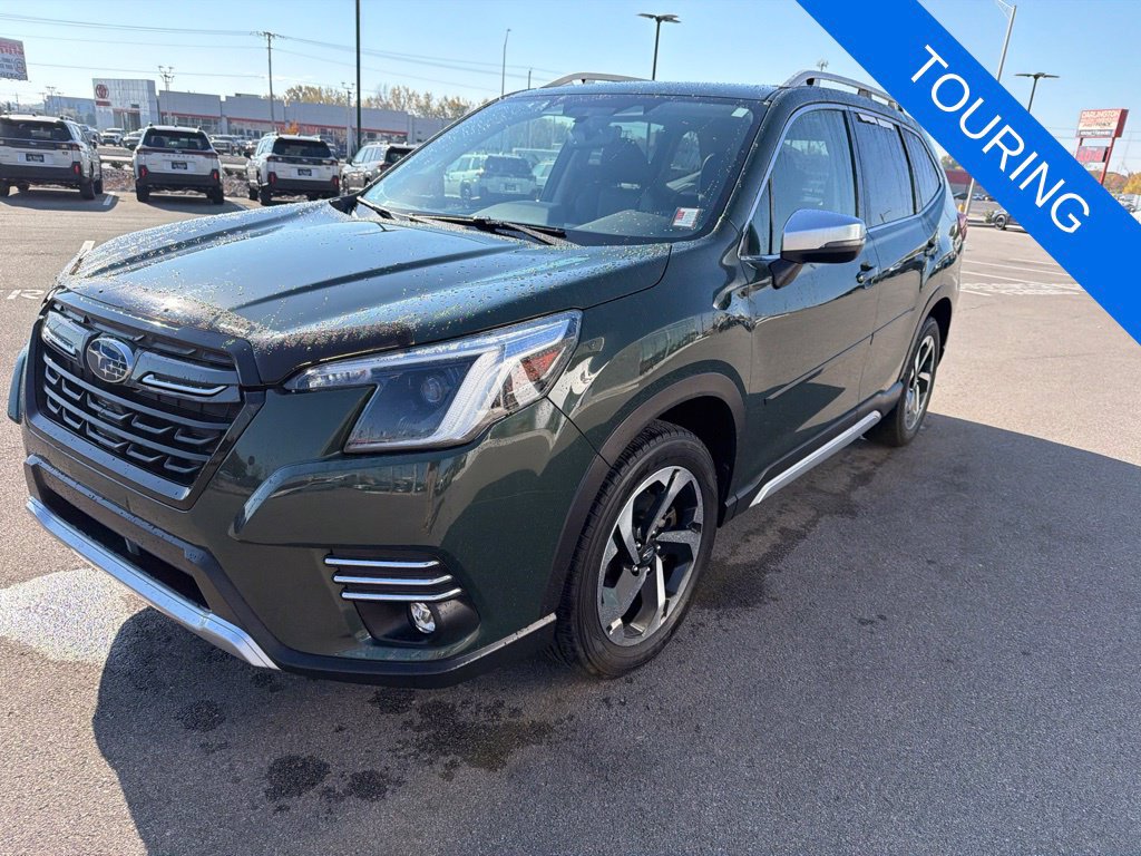 Used 2023 Subaru Forester Touring AWD/4WD image 3