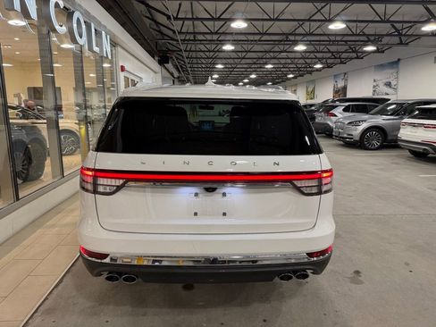 Used 2023 Lincoln Aviator Reserve w/ Elements Package Plus AWD/4WD image 12
