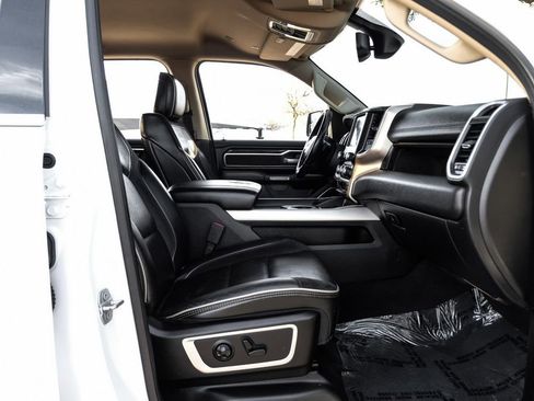 Used 2019 RAM 1500 Laramie image 36