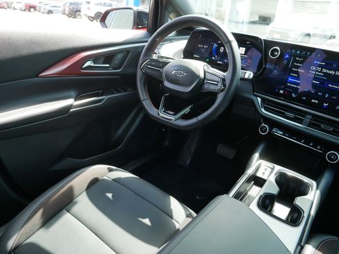 Used 2024 Chevrolet Equinox EV RS AWD/4WD image 9