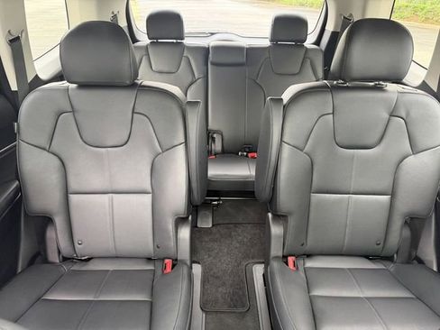 Certified 2025 Kia Telluride EX w/ EX Captain's Chair Package FWD image 35