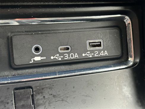 Used 2023 Subaru Ascent Limited w/ Technology Package image 32