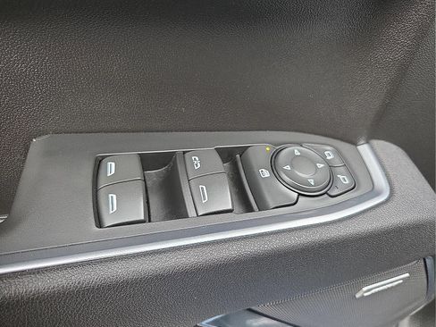 Used 2025 Chevrolet Silverado 1500 LT Trail Boss w/ Convenience Package II AWD/4WD image 15