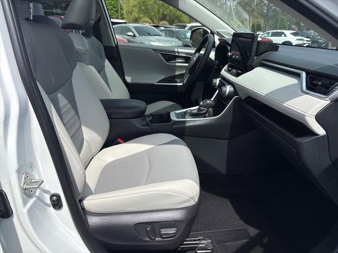 Used 2025 Toyota RAV4 Limited w/ Advanced Technology Package AWD/4WD image 16
