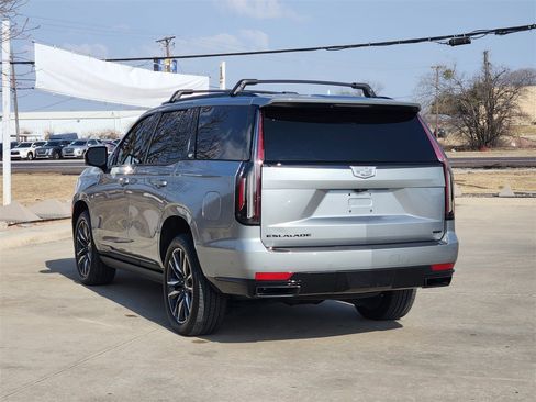 Used 2024 Cadillac Escalade Sport w/ LPO, ONYX Package image 7