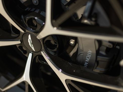 Used 2025 Aston Martin DBX 707 AWD/4WD image 8