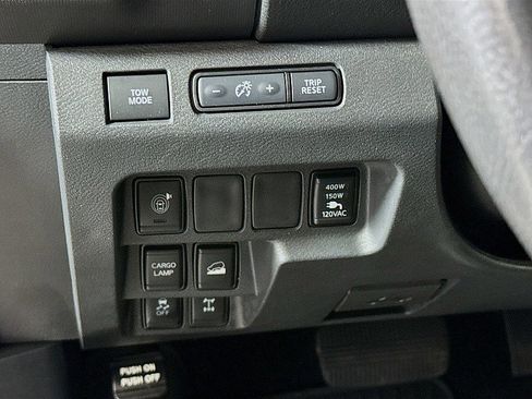 Used 2022 Nissan Frontier PRO-4X w/ Pro-4X Premium Package image 10