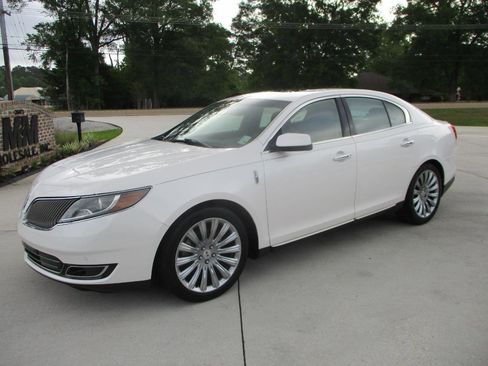 Used 2014 Lincoln MKS w/ Equipment Group 101A image 8