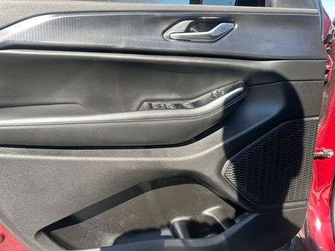 Used 2023 Jeep Grand Cherokee Altitude image 11