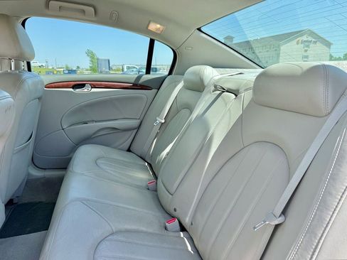 Used 2007 Buick Lucerne CXL w/ Luxury Package FWD image 12