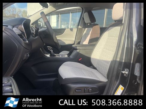Used 2022 Chevrolet Equinox LS w/ LS Convenience Package image 10