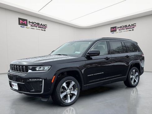 New 2026 Jeep Grand Cherokee L Limited w/ Luxury Tech Group II AWD/4WD image 3