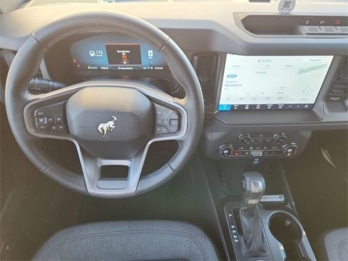 Used 2025 Ford Bronco Big Bend image 11